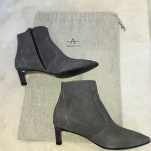 Authentic Italian Aquatalia Marilisa Gray Suede Kitten Heel Ankle Boots Size 5.5