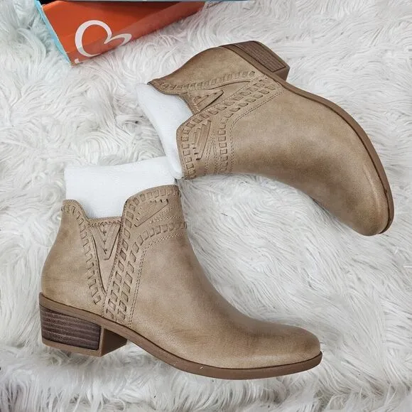 BareTraps Gerty Tan Bone Zip Ankle Boots Booties Heels Comfort Shoes Women’s 8.5