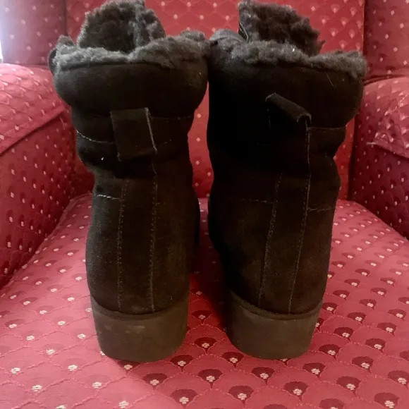 BearPaw Ariella Water Resistant Black Suede Boots Fur Lined Womens Size 11