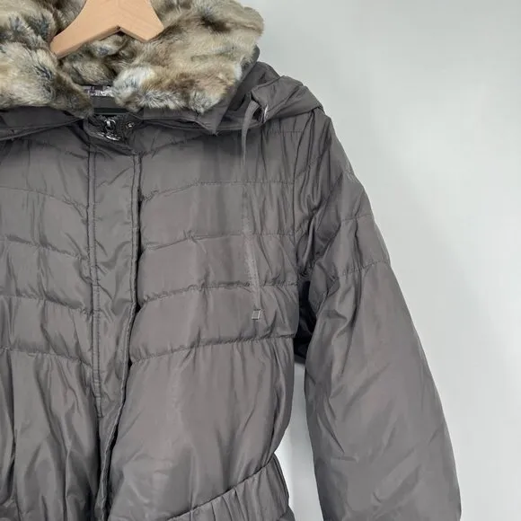 Betsey Johnson Womens Puffer Coat Jacket sz M Down Faux Fur Collar Hooded