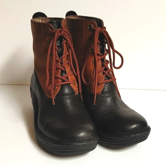 Bionica black &amp; brown leather tie-up ankle boots 6 M