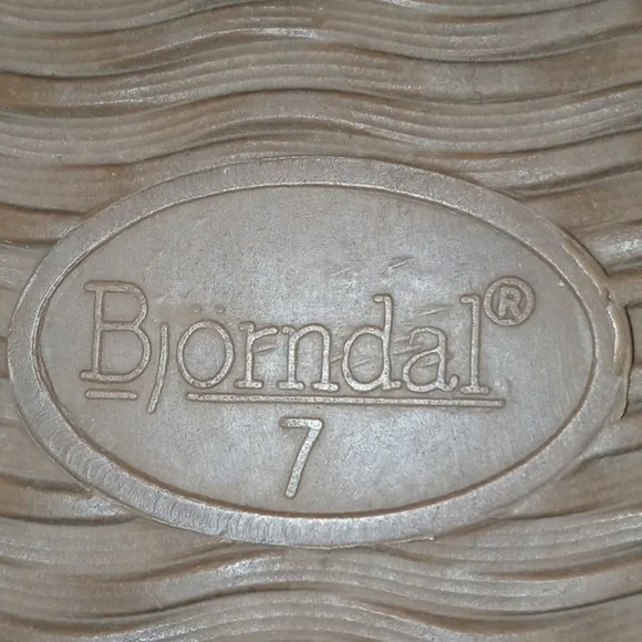 Bjorndal Joey leather and real wool lining…