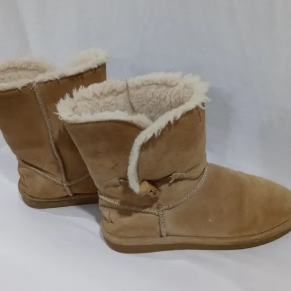 Bjorndal Joey leather and real wool lining…