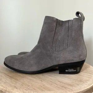 Blondo Gray Suede Waterproof Sabina Heel Ankle Boots Sz 9.5 NWOB