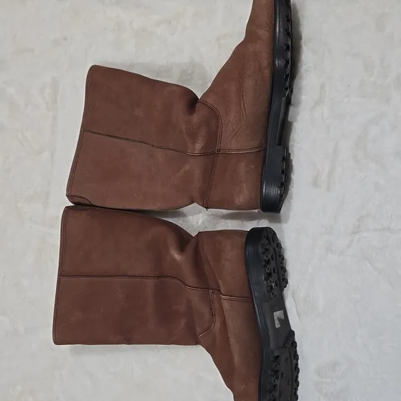 Blondo leather sued caramel brown fur lined boots size 9