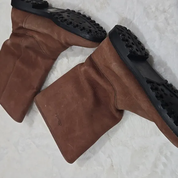 Blondo leather sued caramel brown fur lined boots size 9