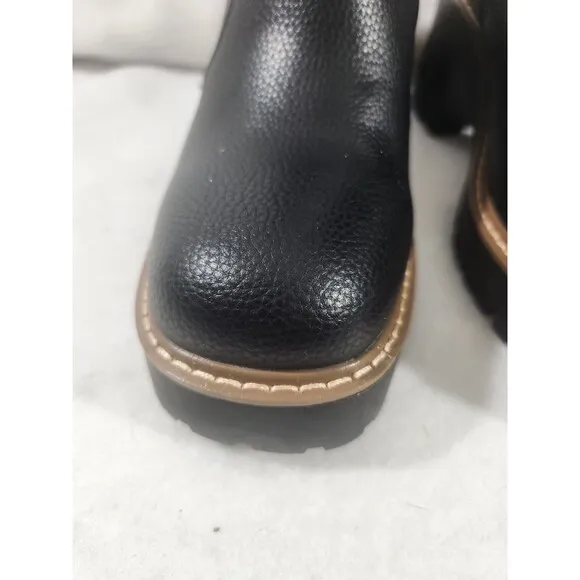 Blondo Reno chunky black waterproof buckle zip-up heel combat boots size 8