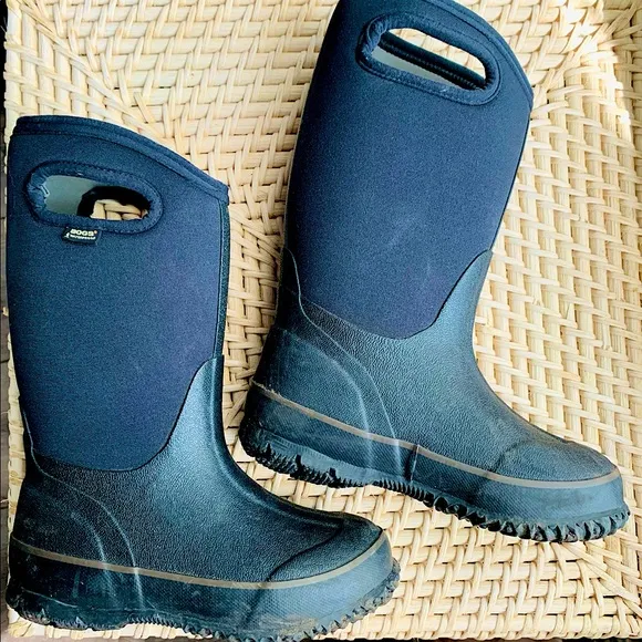 BOGS Classic high with handles kids winter snow boots high insulated Sz …