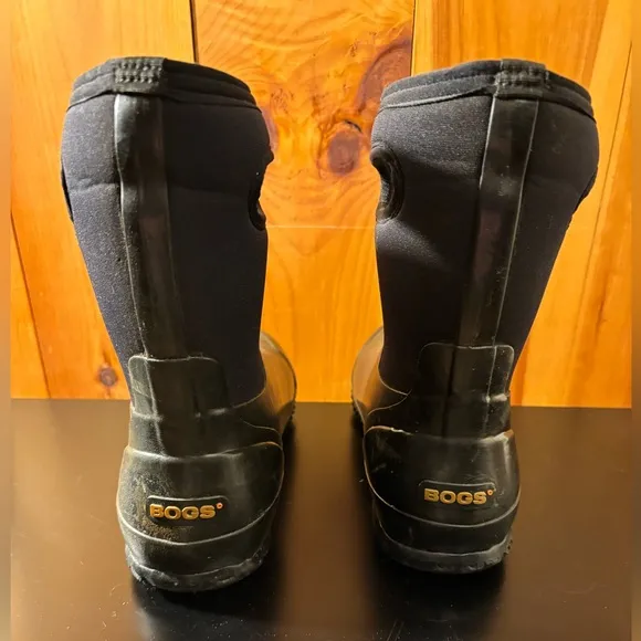Bogs Classic Mid Boots - Women's Sz 10 Black Model 60156-01