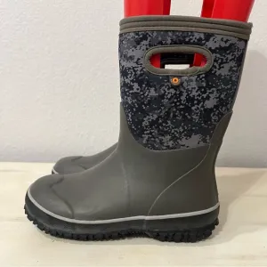 Bogs Grey Camo Waterproof Boots Size 4