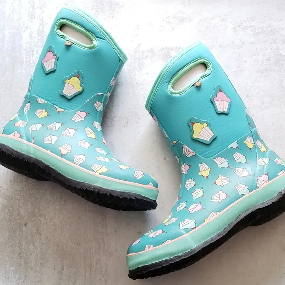 BOGS Kids Girls Boots Sz 6 Rain Winter Snow Play Cupcake Design Waterproof