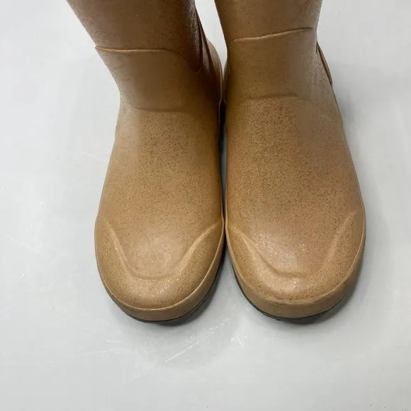 BOGS, kids gold glitter rain boot, girl's size 3, EUC.