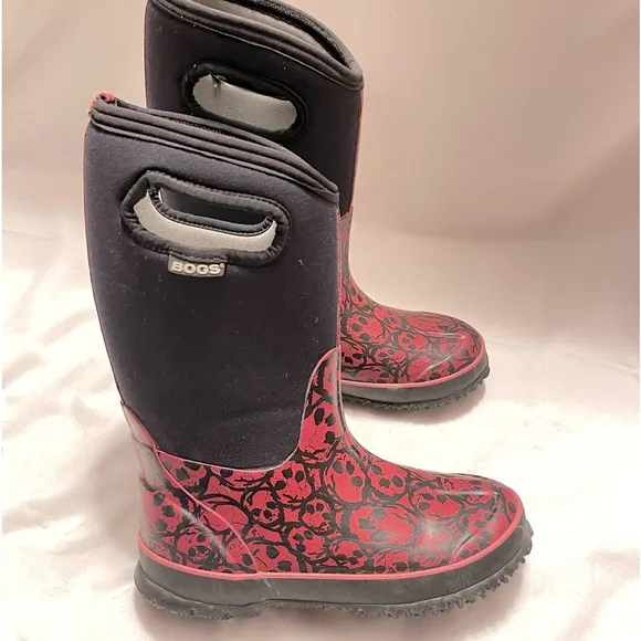 Bogs skull black red winter 🥶 rain boots