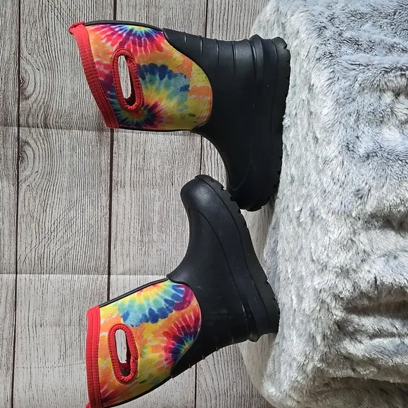 BOGS Tye-Dye Winter Boots, Kids Size 13, Great Condition