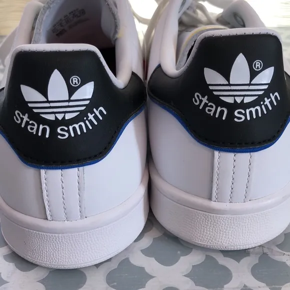 Boys Adidas Stan Smith Sneakers Kicks Tennis Shoes Footwear Sportswear White NWT