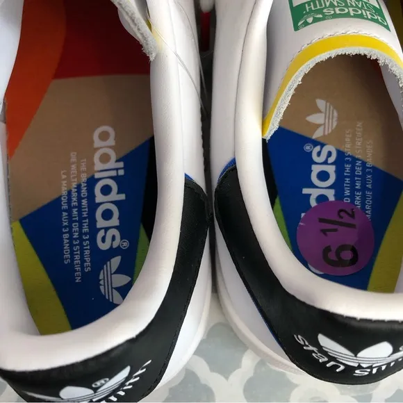 Boys Adidas Stan Smith Sneakers Kicks Tennis Shoes Footwear Sportswear White NWT