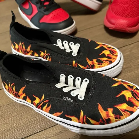 Boys Lot of Namebrand Shoes sz 2.5y