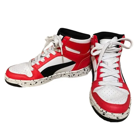 Boys Puma sneakers - size 5.5