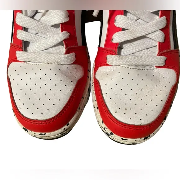 Boys Puma sneakers - size 5.5