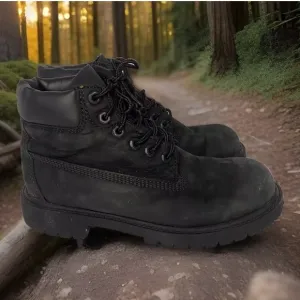 Boys Size 2 Timberland Black Nubuck 6 Primaloft Premium Waterproof Boots