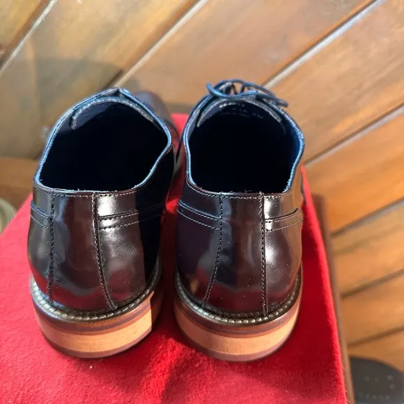 Brand new, burgundy Johnston &amp; Murphy signature leather made in Italy 🇮🇹. 8M