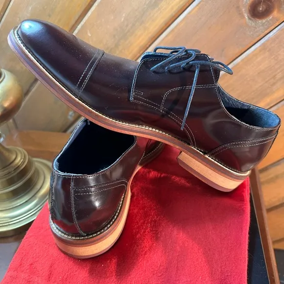 Brand new, burgundy Johnston &amp; Murphy signature leather made in Italy 🇮🇹. 8M
