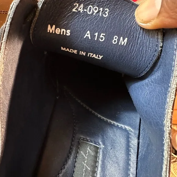 Brand new, burgundy Johnston &amp; Murphy signature leather made in Italy 🇮🇹. 8M