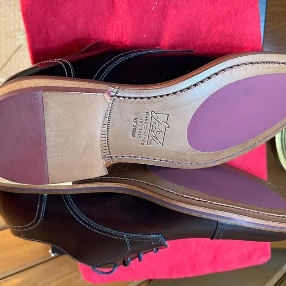 Brand new, burgundy Johnston &amp; Murphy signature leather made in Italy 🇮🇹. 8M