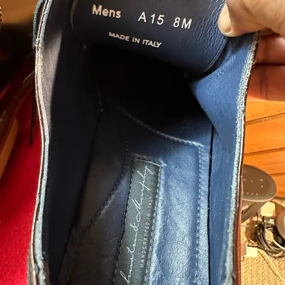 Brand new, burgundy Johnston &amp; Murphy signature leather made in Italy 🇮🇹. 8M