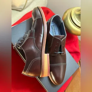 Brand new, burgundy Johnston &amp; Murphy signature leather made in Italy 🇮🇹. 8M