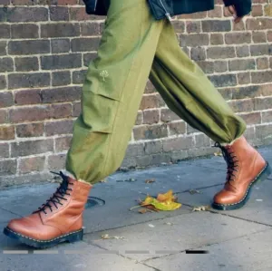 BRAND NEW DR MARTENS SERENA FAUX FUR LINED LEATHER WOMEN'S BOOTS