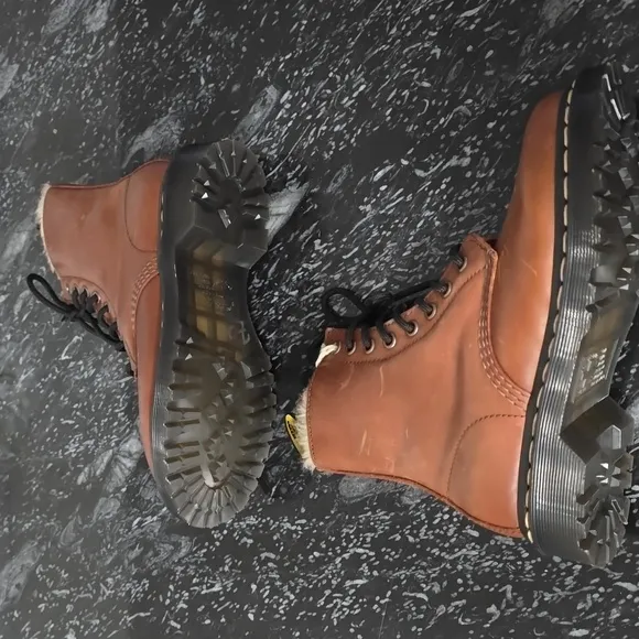 BRAND NEW DR MARTENS SERENA FAUX FUR LINED LEATHER WOMEN'S BOOTS
