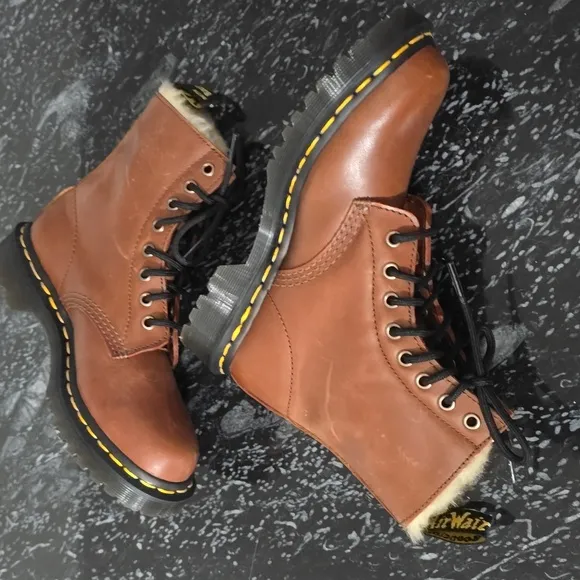 BRAND NEW DR MARTENS SERENA FAUX FUR LINED LEATHER WOMEN'S BOOTS