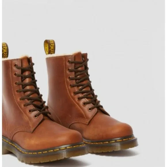 BRAND NEW DR MARTENS SERENA FAUX FUR LINED LEATHER WOMEN'S BOOTS