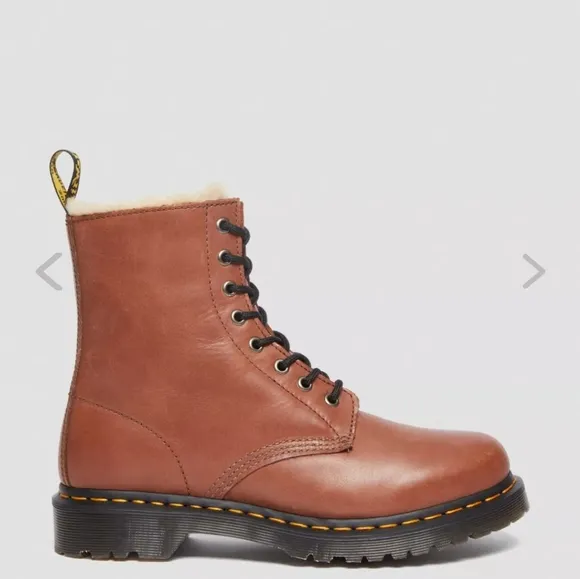BRAND NEW DR MARTENS SERENA FAUX FUR LINED LEATHER WOMEN'S BOOTS