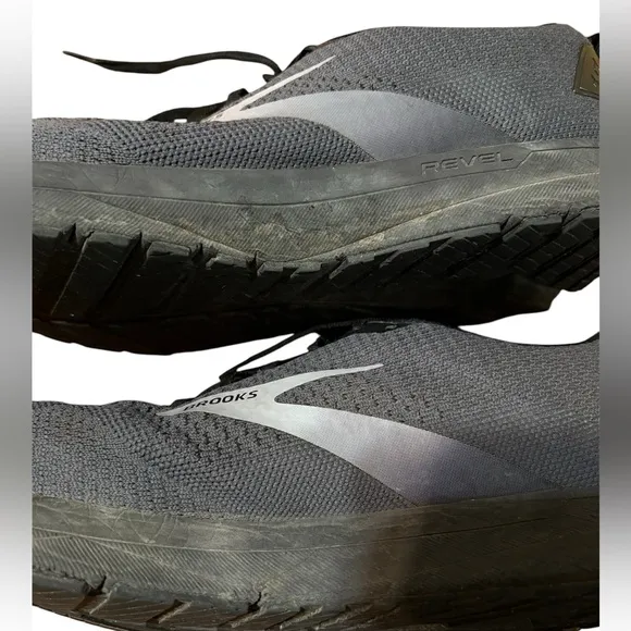Brooks Men's Revel 4 Running Shoes Size 11