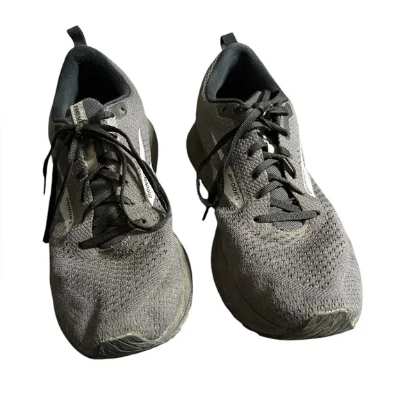 Brooks Men's Revel 4 Running Shoes Size 11