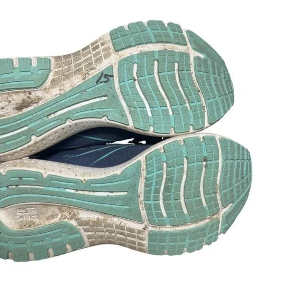 Brooks Women's Running Shoes - Navy and Mint size 8B