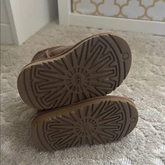 Brown Ugg Boots with Fleece Lining