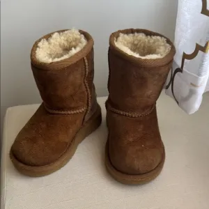 Brown Ugg Boots with Fleece Lining