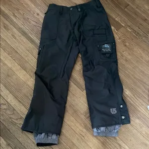 Burton Dry Ride Snow Ski Snowboard Black Cargo Pants for Men