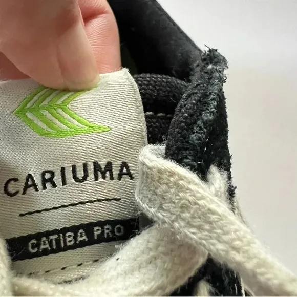 CARIUMA Catiba Pro Low Black White Skater Shoe Size 7.5 Men ( 9 Women)