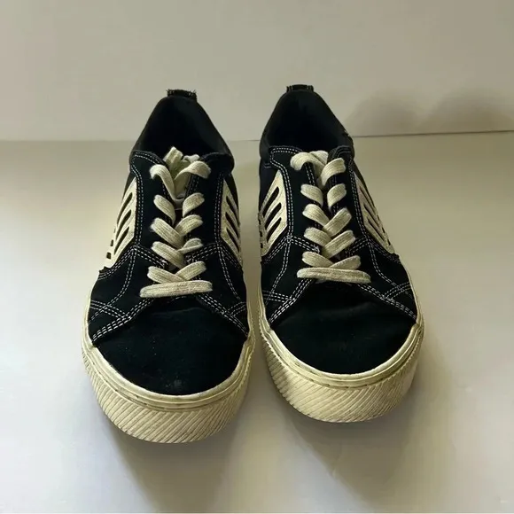 CARIUMA Catiba Pro Low Black White Skater Shoe Size 7.5 Men ( 9 Women)