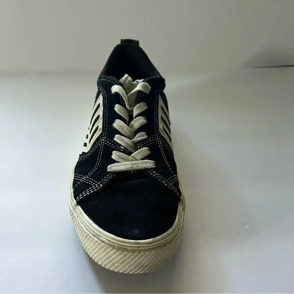 CARIUMA Catiba Pro Low Black White Skater Shoe Size 7.5 Men ( 9 Women)