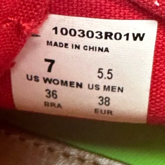 Cariuma OCA High Top Sneakers Womens 7 Red Canvas Lace Up Mens 5.5 Shoes