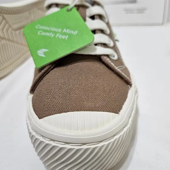 Cariuma OCA Low Sand Canvas Sneaker 5.5W 4M