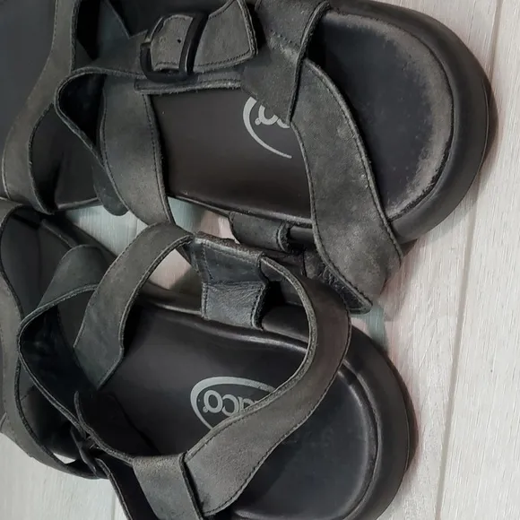 Chaco Mens Leather Outdoor Hiking Sandals shoes sz 12