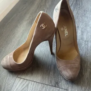 Chanel Women's Tan Heels
