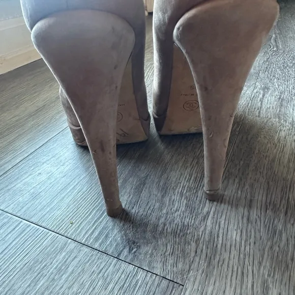 Chanel Women's Tan Heels