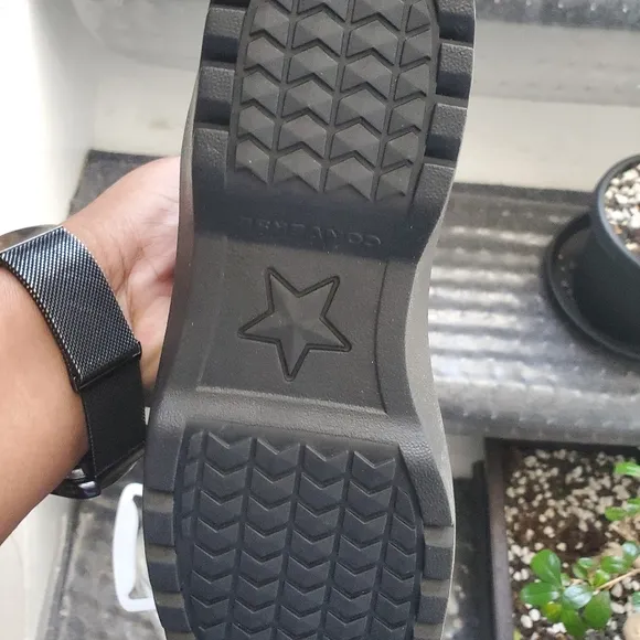 CHUCK TAYLOR ALL STAR Lugged lift black shoes Kids 3.5